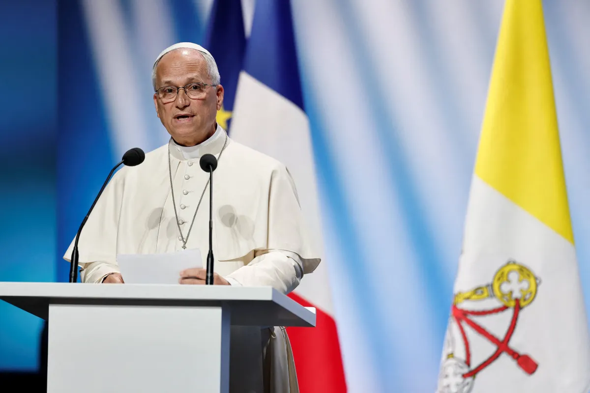 Viagem do papa Leão XIV à França revela detalhes de sua personalidade